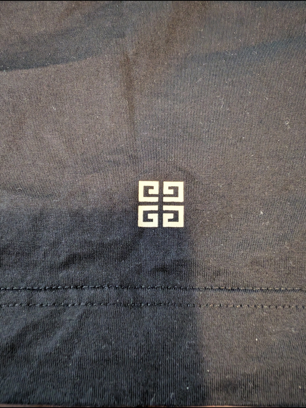 Givenchy Black Tee with Red Star Logo, Mens XL - Picture 9 of 9